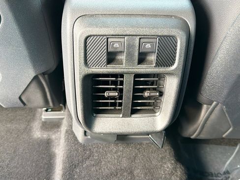 Used 2025 Ford Bronco Badlands AWD/4WD image 18