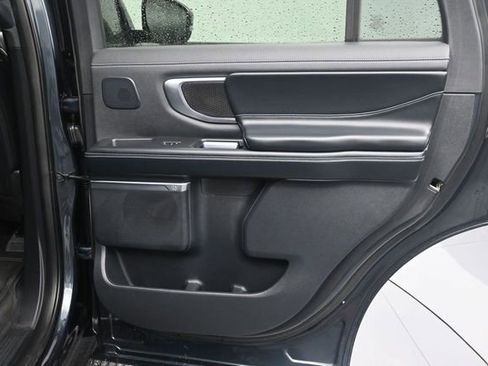 Used 2025 Ford Expedition Platinum w/ Stealth Performance Package AWD/4WD image 13