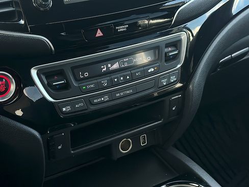 Used 2019 Honda Passport Touring image 18