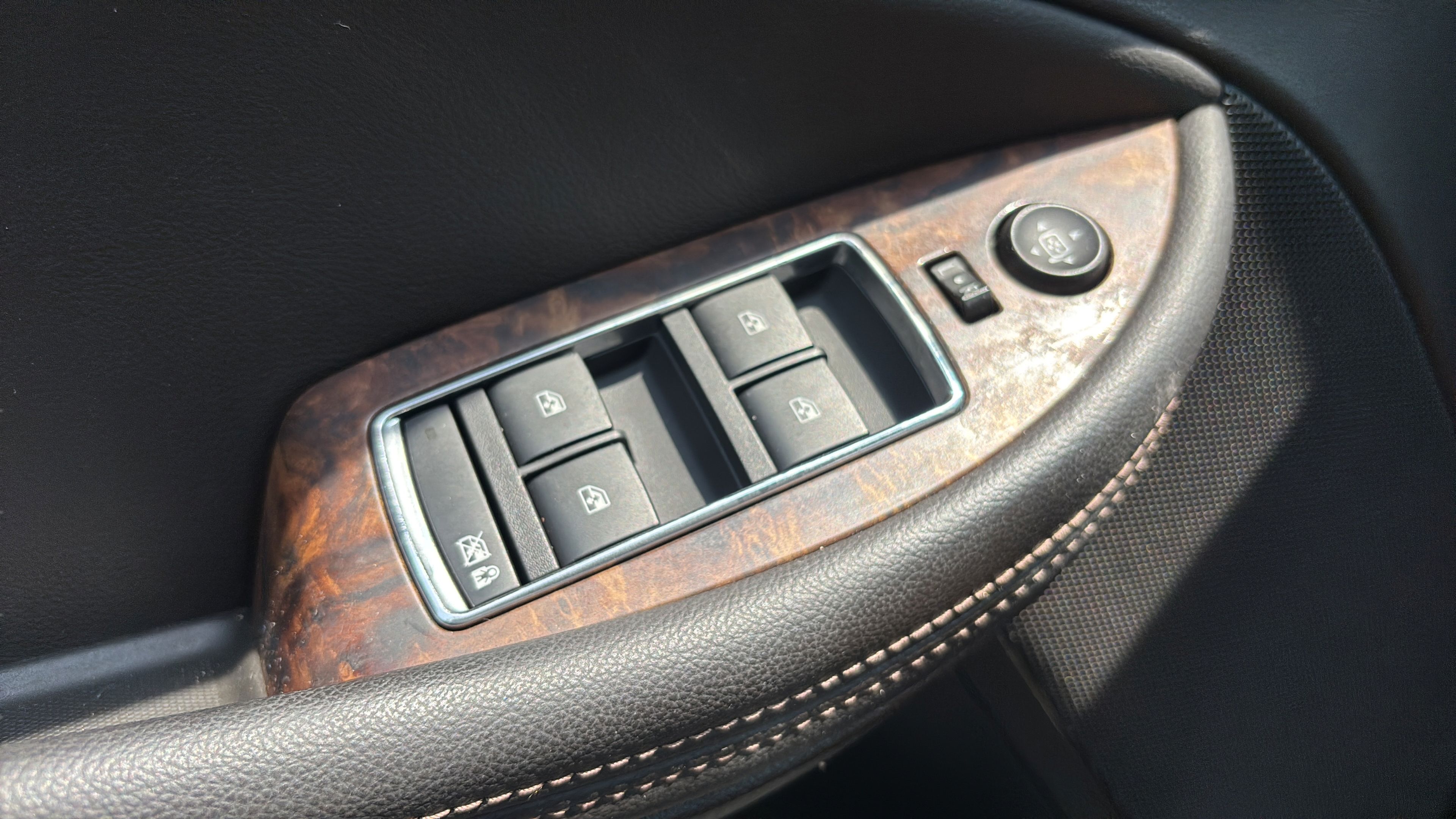 Used 2014 Chevrolet Impala LT w/ Premium Seating Package FWD image 19