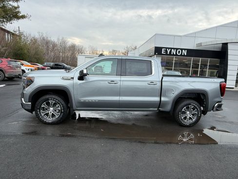 New 2026 GMC Sierra 1500 SLE w/ Max Trailering Package image 2