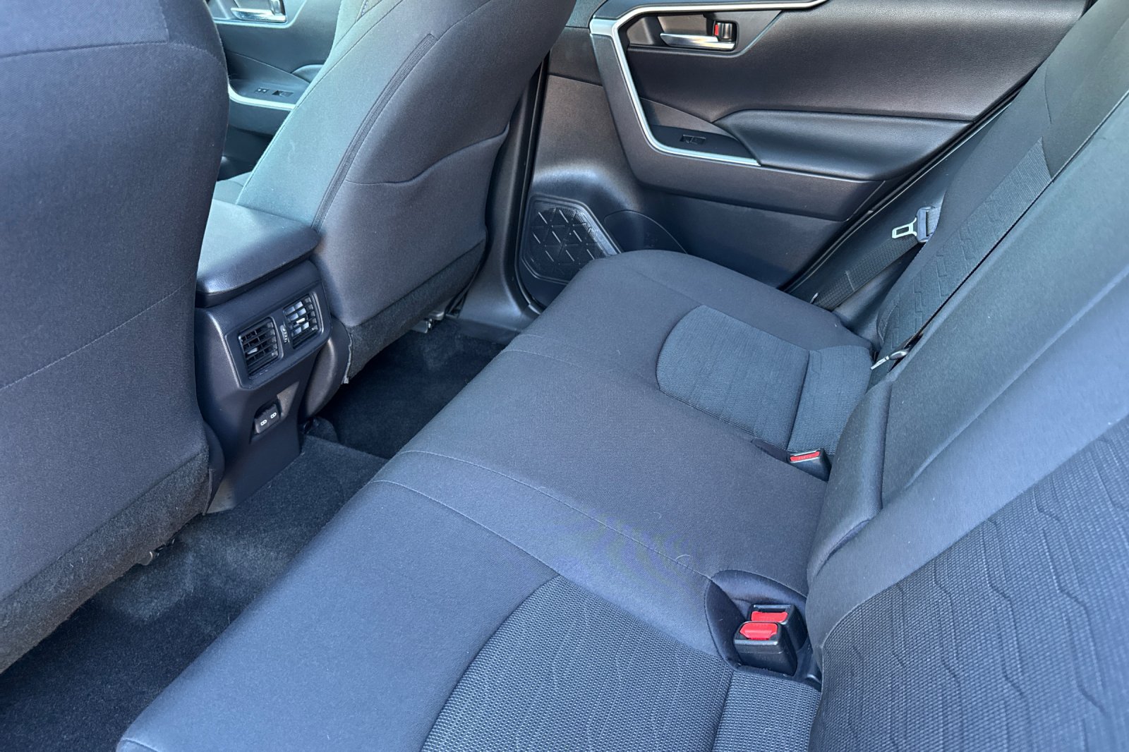 Certified 2024 Toyota RAV4 SE w/ Convenience Package AWD/4WD image 15