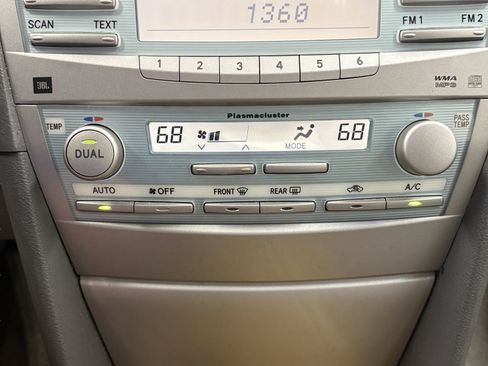 Used 2007 Toyota Camry XLE FWD image 14