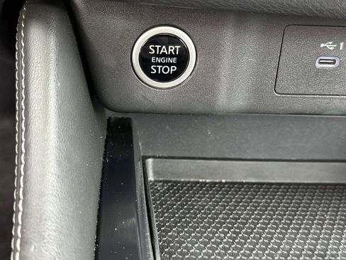 Used 2021 Nissan Rogue SL FWD image 25