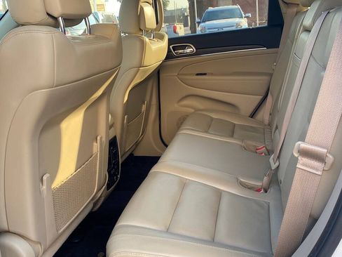 Used 2017 Jeep Grand Cherokee Limited AWD/4WD image 21