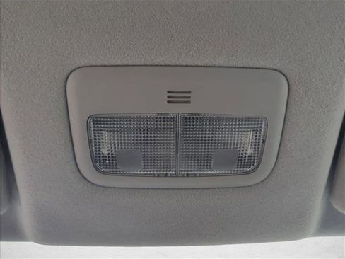 Used 2009 Toyota Matrix FWD image 13