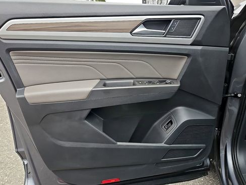 Certified 2022 Volkswagen Atlas SEL image 13