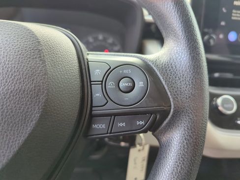Used 2023 Toyota Corolla LE FWD image 15