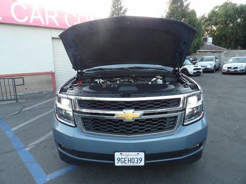 Used 2016 Chevrolet Suburban LT w/ Luxury Package AWD/4WD image 15