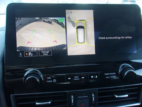 Used 2023 Nissan Armada SL w/ Midnight Edition Package image 17