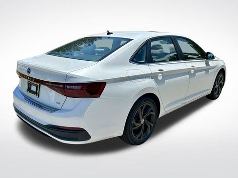 New 2026 Volkswagen Jetta SE FWD image 5