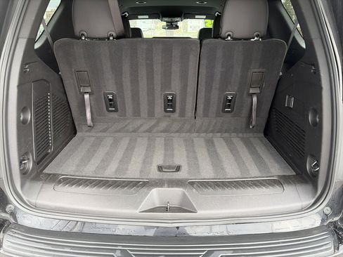 Used 2025 Chevrolet Tahoe LT image 5