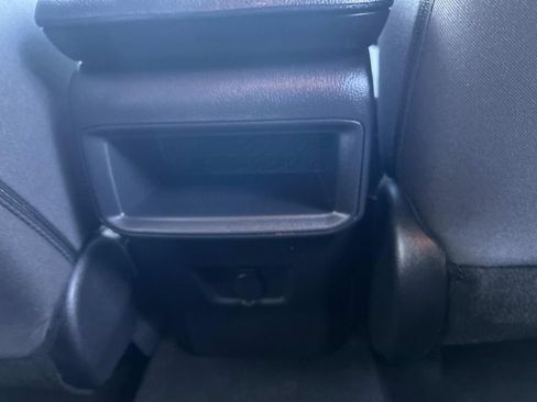 Used 2019 Toyota RAV4 LE image 16