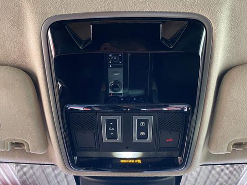 Used 2019 Land Rover Range Rover Supercharged AWD/4WD image 29