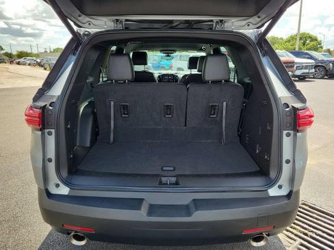 Used 2023 Chevrolet Traverse LT w/ LT Premium Package AWD/4WD image 26
