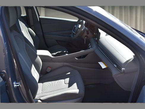 New 2026 Hyundai Elantra SE image 14