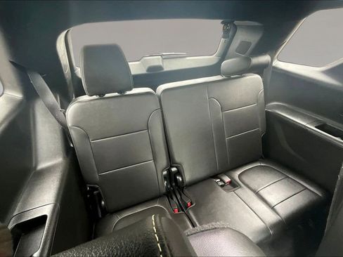 Used 2023 Chevrolet Traverse LT w/ LT Premium Package AWD/4WD image 26