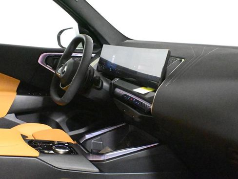 Used 2025 BMW X3 xDrive30i w/ Premium Package image 36