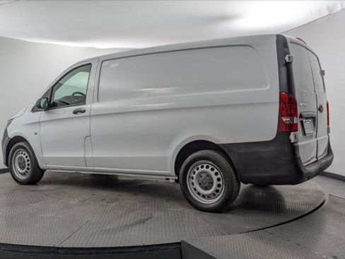 Used 2020 Mercedes-Benz Metris image 6