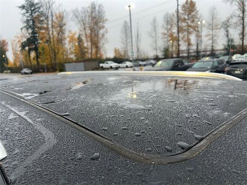 Used 2025 GMC Yukon XL Denali image 18