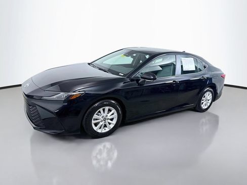 Used 2026 Toyota Camry LE FWD image 3