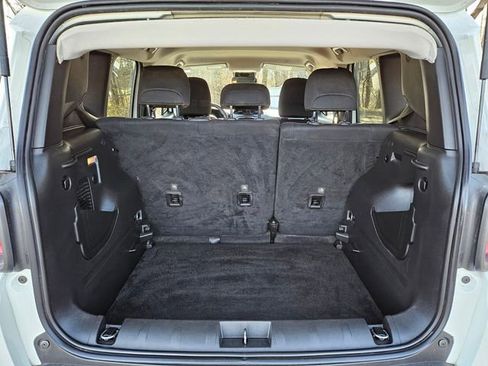 Used 2023 Jeep Renegade Latitude image 12