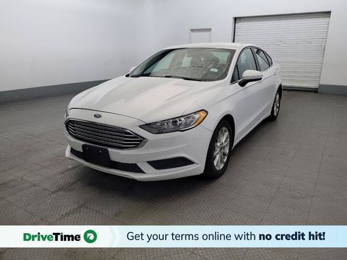 Used 2017 Ford Fusion SE w/ Fusion SE Technology Package FWD image 1