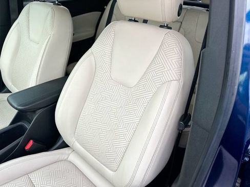 Used 2022 Buick Encore GX Essence w/ Advanced Technology Package FWD image 19