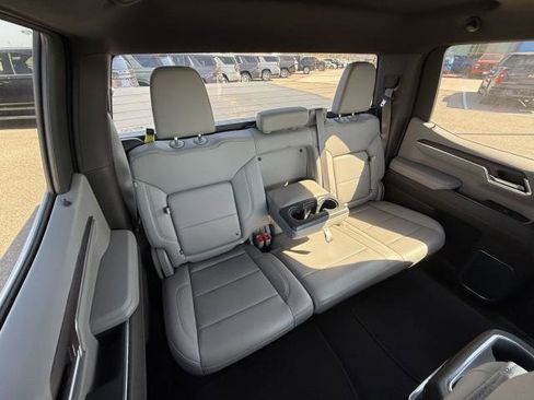 Used 2023 GMC Sierra 1500 SLT image 30