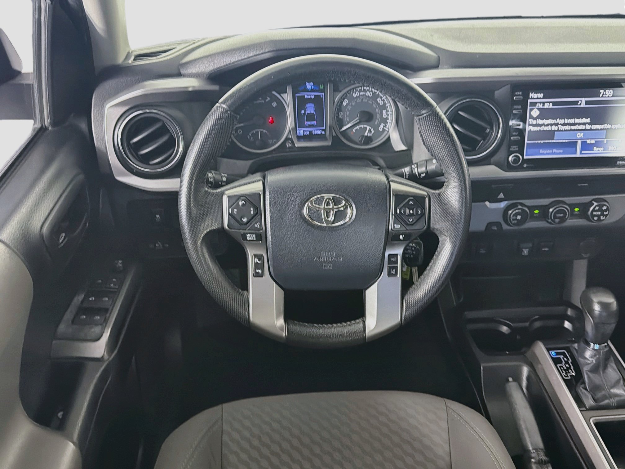 Used 2020 Toyota Tacoma SR5 RWD image 17