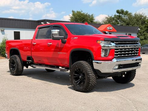 Used 2020 Chevrolet Silverado 3500 LTZ AWD/4WD image 3