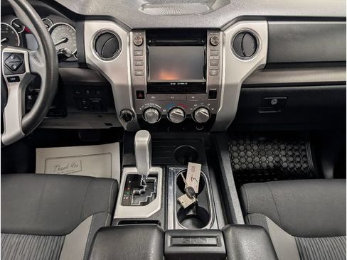 Used 2017 Toyota Tundra SR5 AWD/4WD image 14