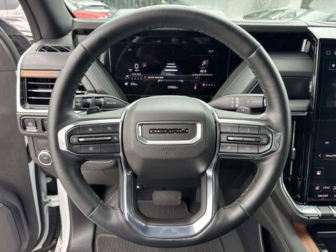 Used 2025 GMC Yukon Denali image 28