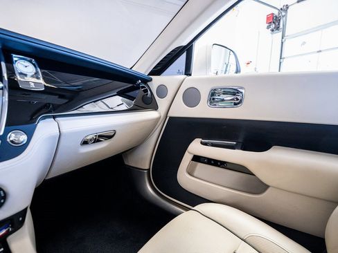 Used 2018 Rolls-Royce Wraith Base image 49