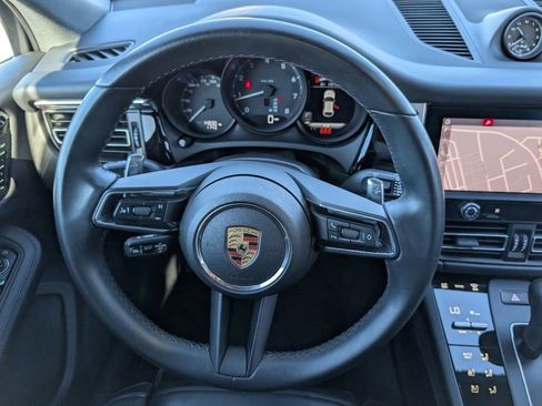 Used 2024 Porsche Macan image 21