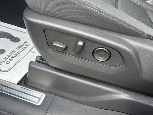 Used 2026 Chevrolet Silverado 1500 LT image 13