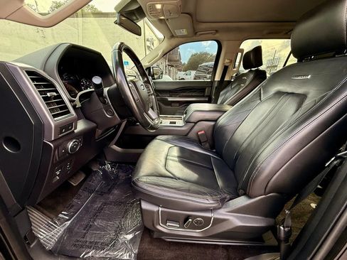 Used 2018 Ford Expedition Platinum RWD image 9
