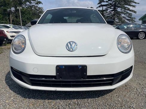 Used 2015 Volkswagen Beetle 1.8T Classic FWD image 3
