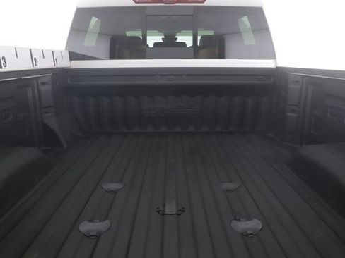 Used 2024 Chevrolet Silverado 2500 High Country w/ High Country Premium Package AWD/4WD image 31