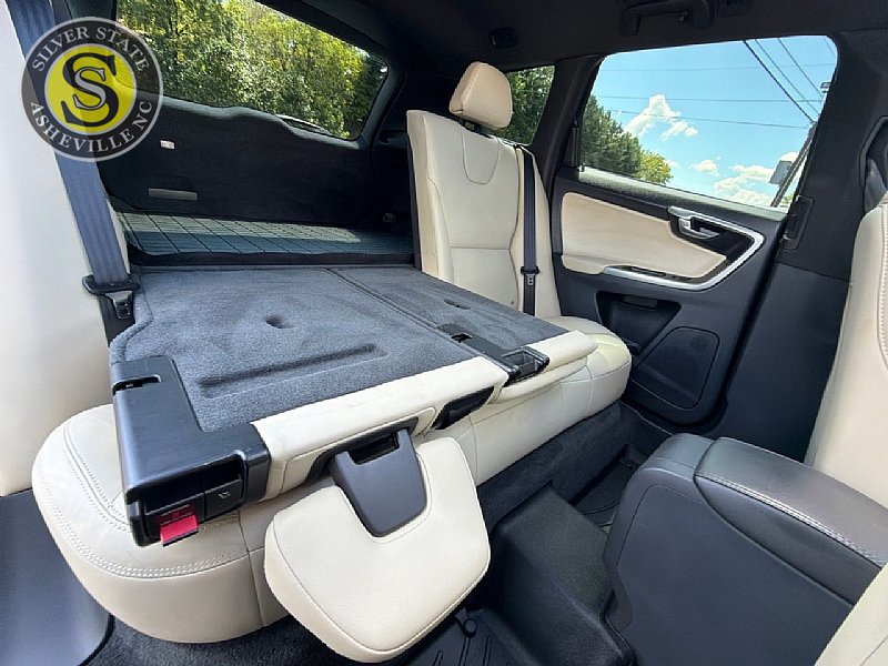 Used 2015 Volvo XC60 T6 Platinum FWD image 20