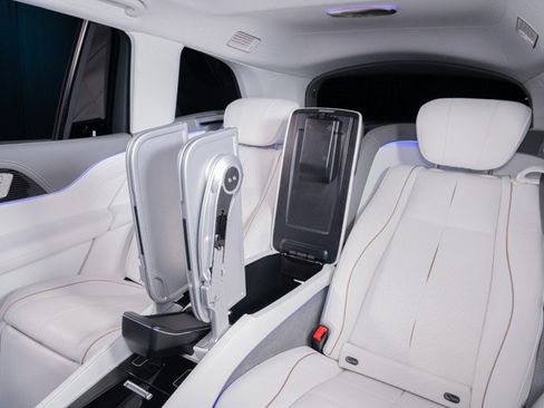 Certified 2023 Mercedes-Benz Maybach GLS 600 Maybach 600 4MATIC® SUV image 41