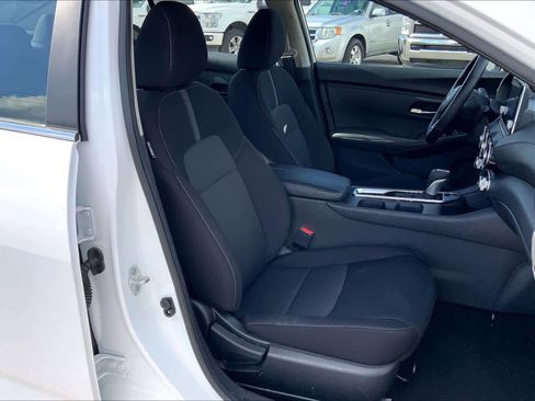 Used 2025 Nissan Sentra SV w/ All-Weather Package image 8