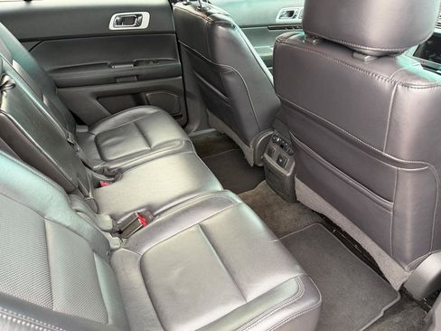 Used 2011 Ford Explorer Limited w/ 302A Rapid Spec Order Code FWD image 13