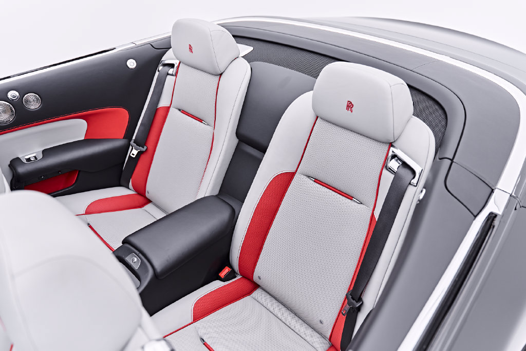 Used 2019 Rolls-Royce Dawn RWD image 47