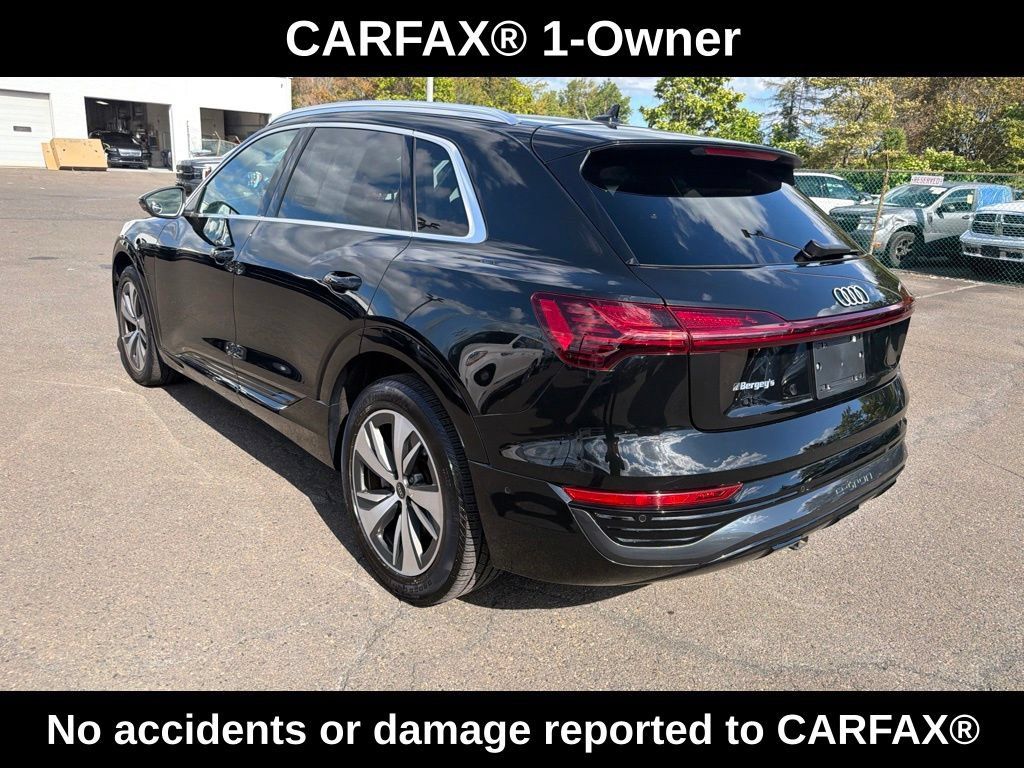 Used 2024 Audi Q8 e-tron Premium Plus w/ Premium Plus Package AWD/4WD image 3