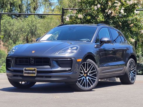 Used 2026 Porsche Macan AWD/4WD image 1