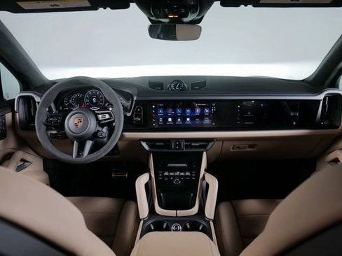 New 2026 Porsche Cayenne GTS AWD/4WD image 12
