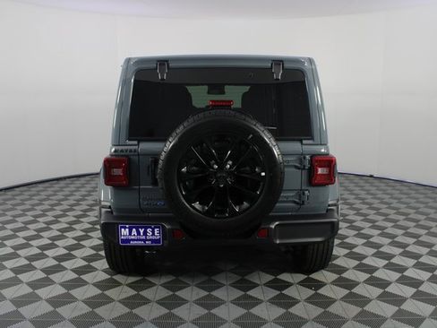 Used 2025 Jeep Wrangler Unlimited Sahara image 22