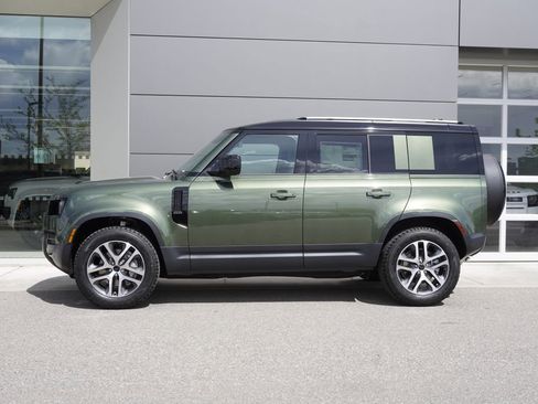 New 2026 Land Rover Defender 110 S AWD/4WD image 8