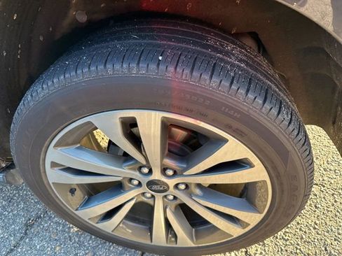 Used 2020 Ford Expedition Platinum image 11